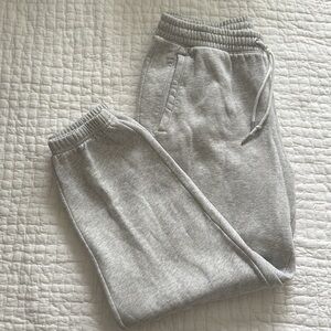 Abercrombie and Fitch Essential Sunday Sweatpant, Heather Gray, Size Large